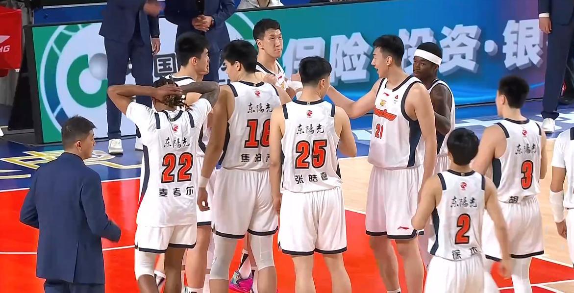 体育客户端下载-丢人！爆冷输新疆，广东揪3战犯：MVP0得分，三分王6中0葬送全局